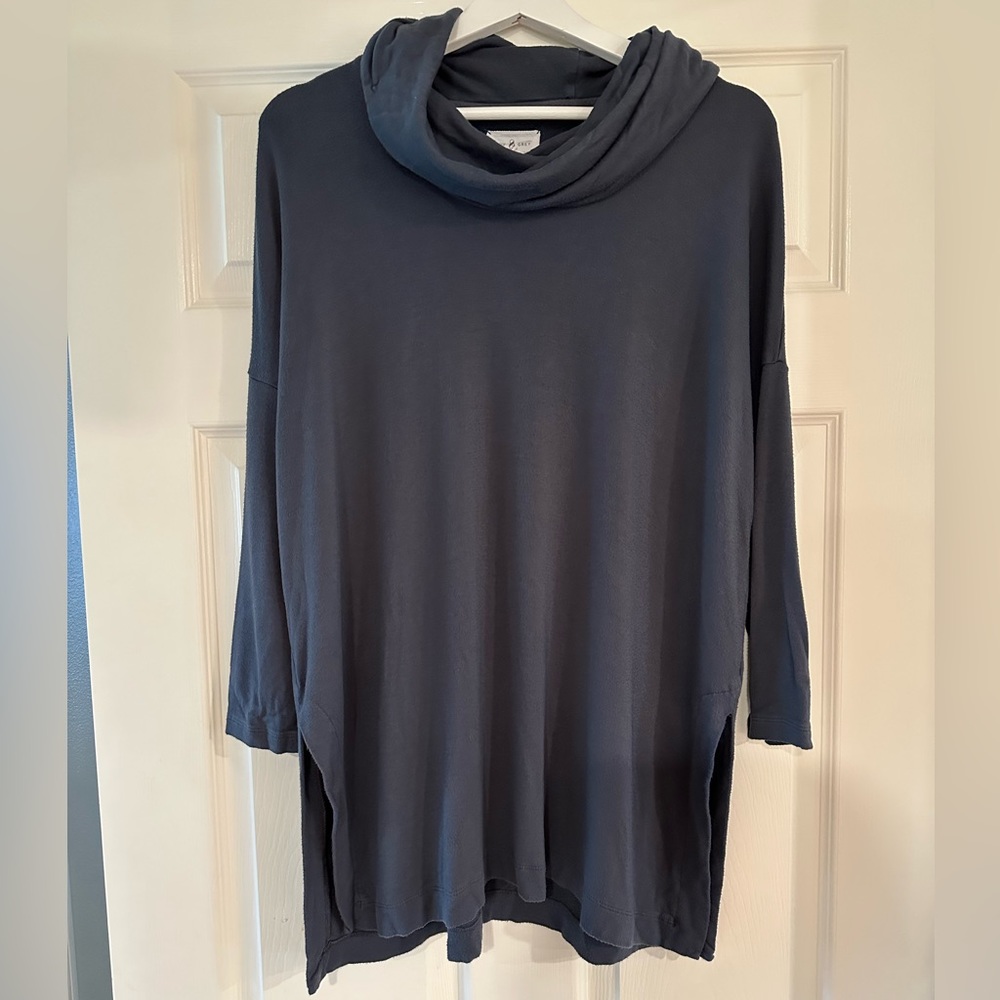 Lou&Grey women’s sm gray cowl neck tunic w/ 2/3 length drop sleeves & side slits